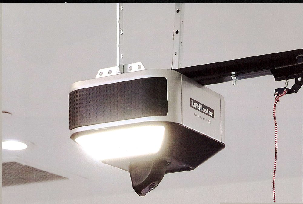 LiftMaster 6580L belt drive opener with camera